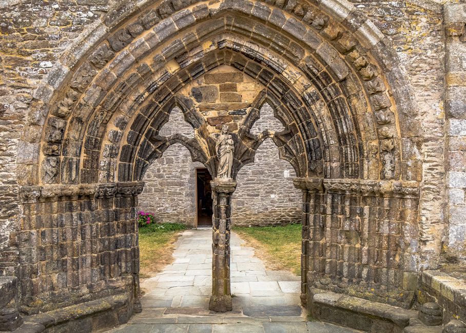 The Abbot's Secret Chamber: Hidden Rooms in English Monasteries